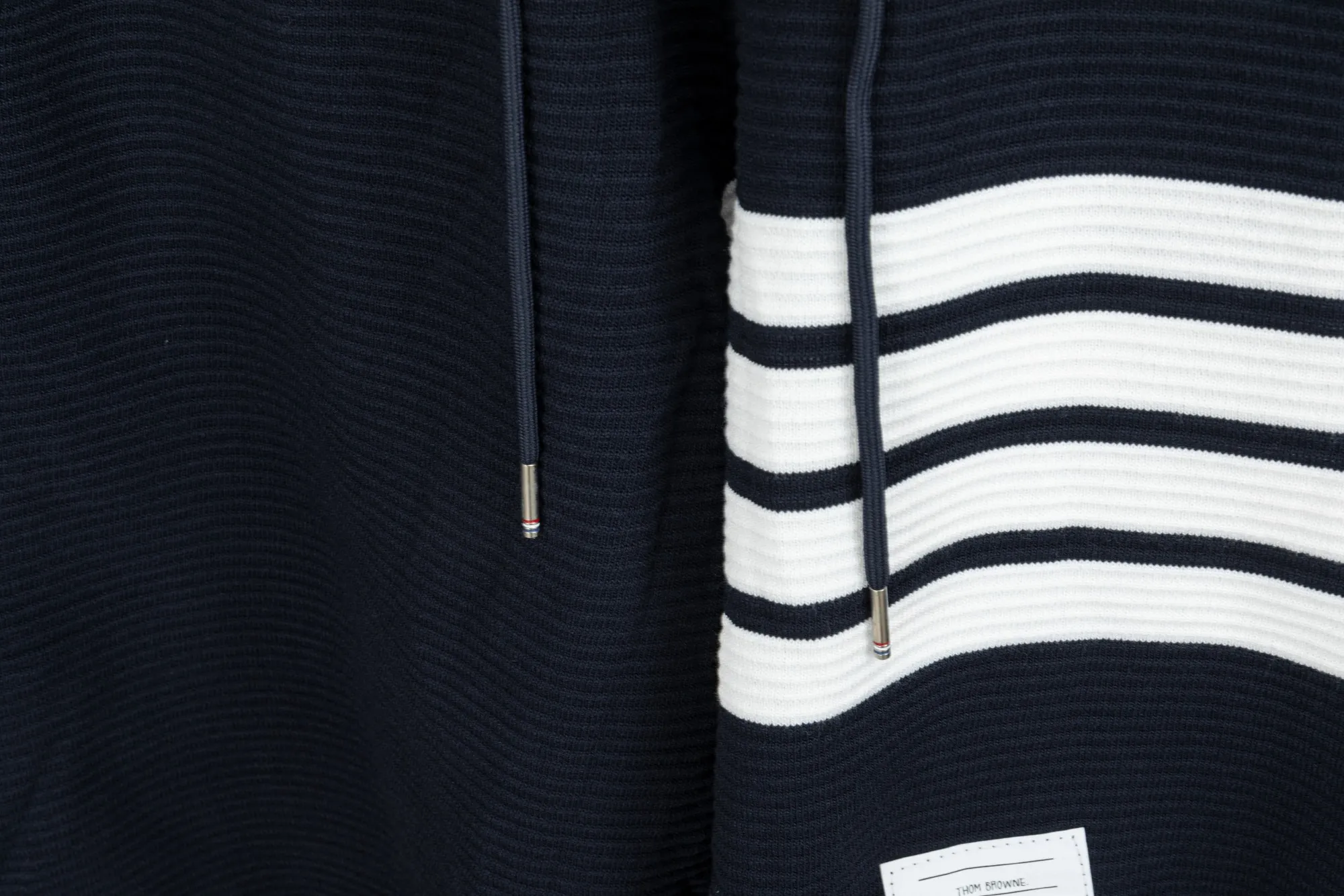 𝑻𝒉𝒐𝒎 𝑩𝒓𝒐𝒘𝒏𝒆 Classic 𝑻𝒉𝒐𝒎 𝑩𝒓𝒐𝒘𝒏𝒆 . Classic ， ， ， Same Style Same Style TB + + ：Gray Navy Blue ：1/2/3/4